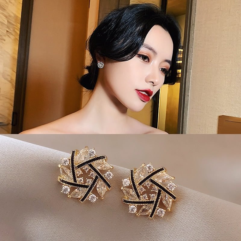 Exquisite And Elegant Fashion Earrings